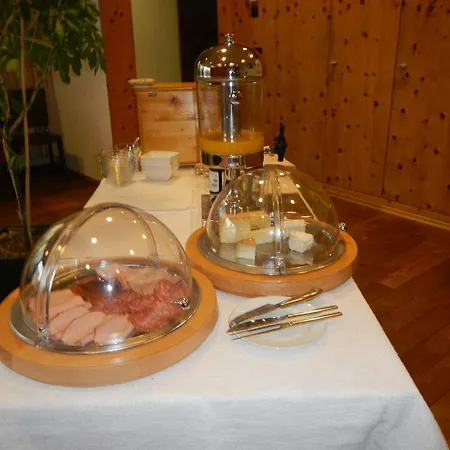 Ochsen Szálloda 3*