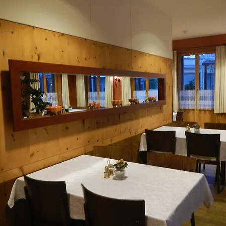 Ochsen Szálloda 3*